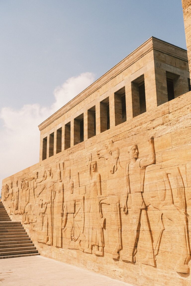 Anıtkabir Gezi Rehberi 2026: Ziyaret Saatleri, Ulaşım ve Müze